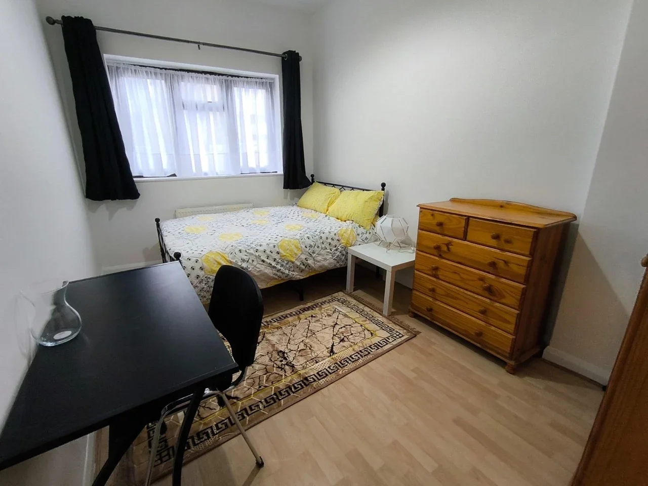 Room Wellspring Close in Greater London