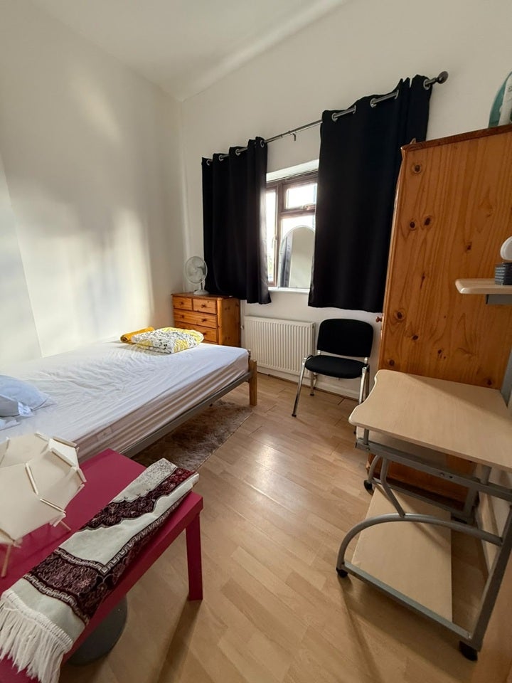 Room Wellspring Close in Greater London