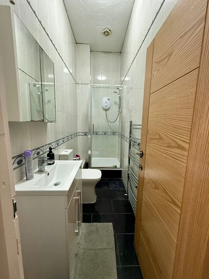 Room Wellspring Close in Greater London