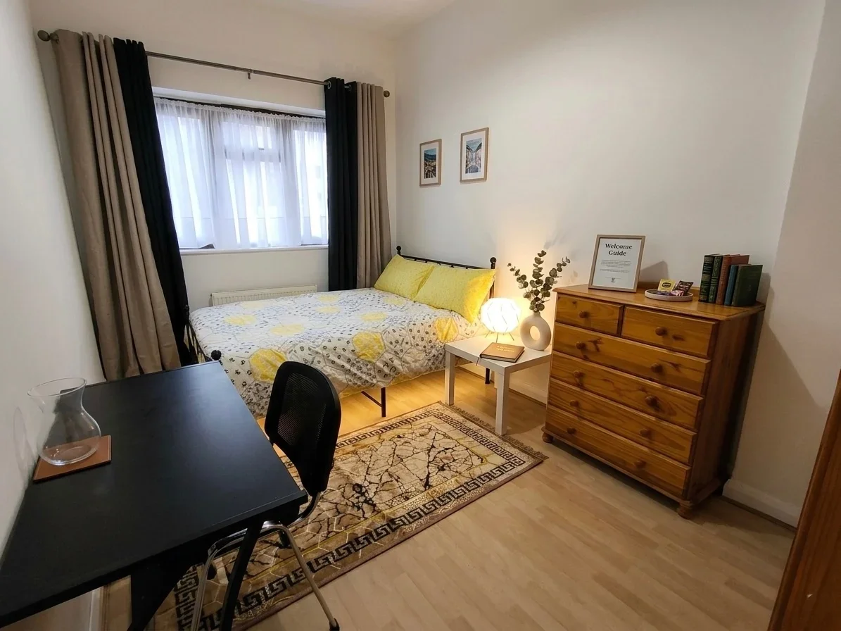 Room Wellspring Close in Greater London