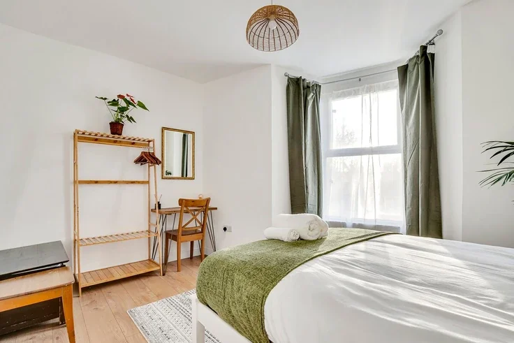 Flat Seven Sisters Road in Greater London