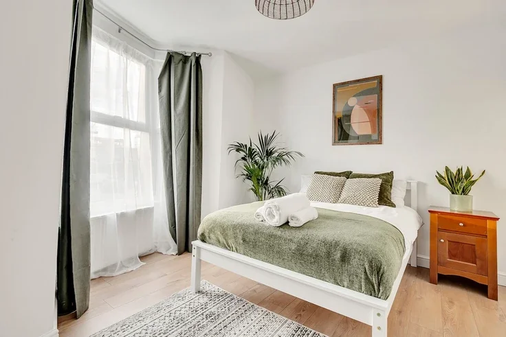 Flat Seven Sisters Road in Greater London