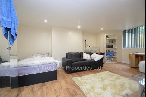 Flat North Grange Mount in Leeds
