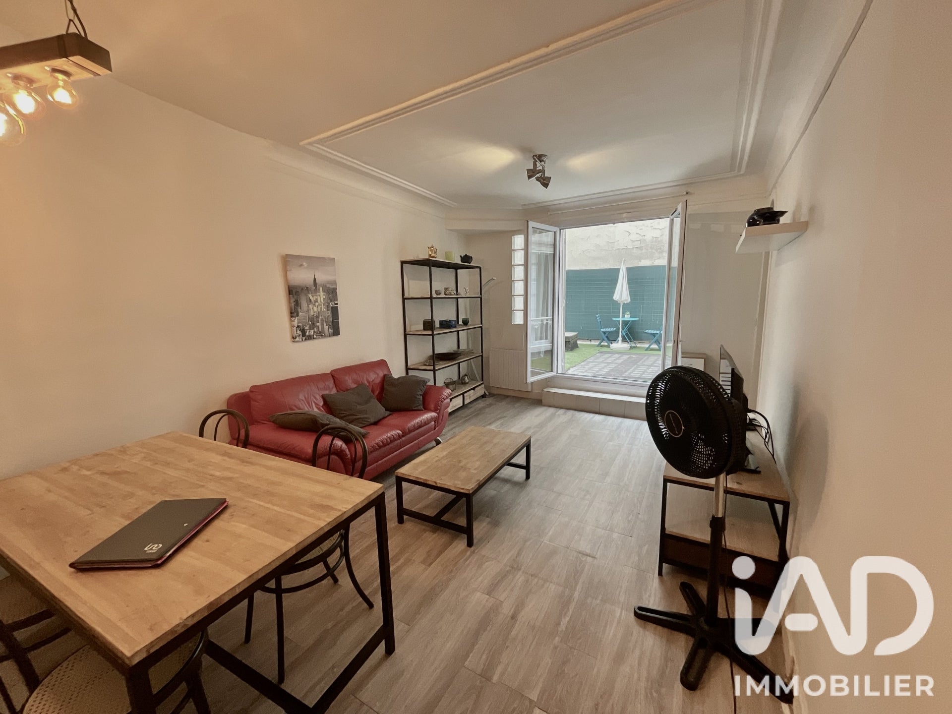 Appartement Rue Louis Blanc à Paris