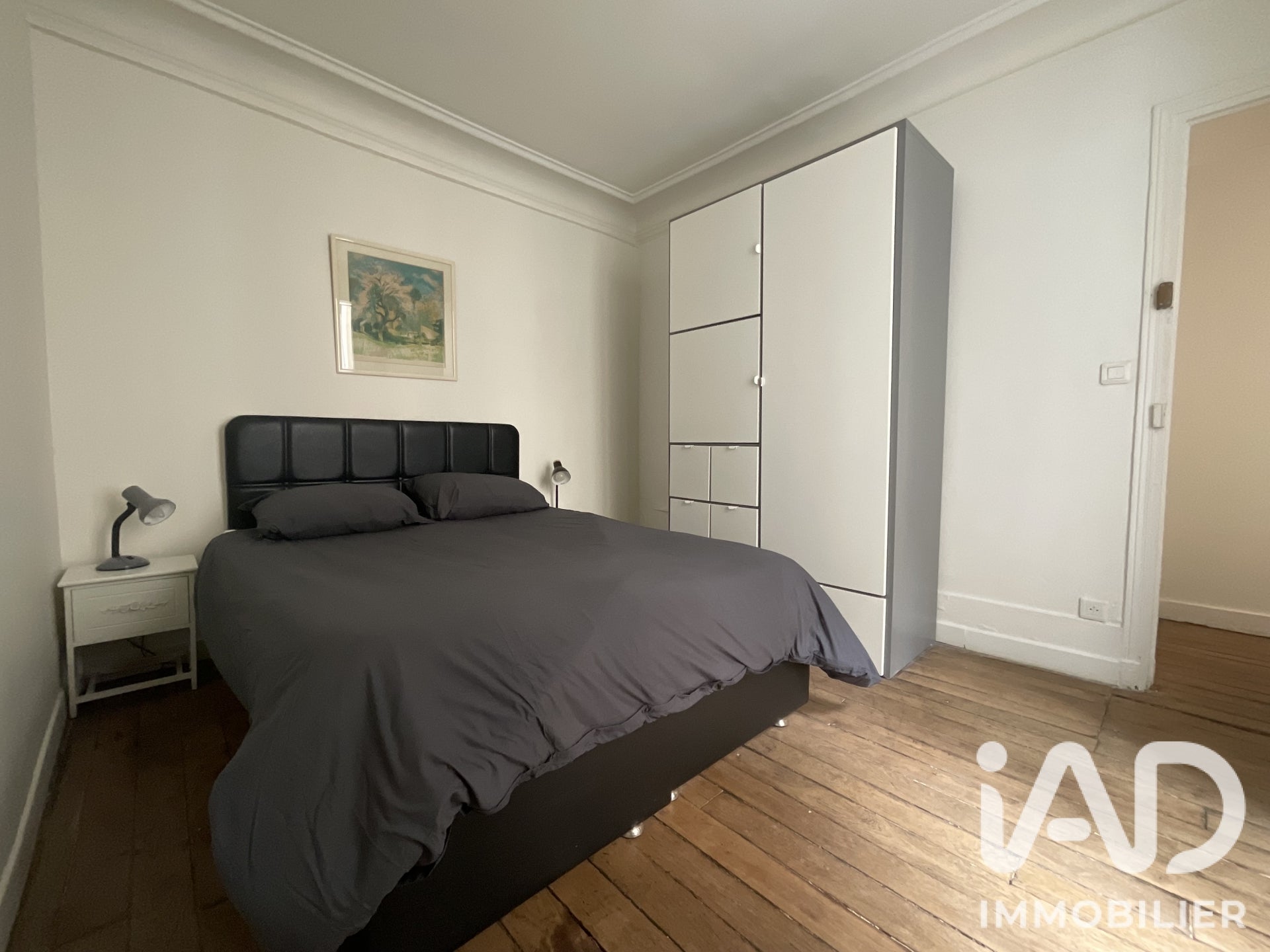 Appartement Rue Louis Blanc à Paris