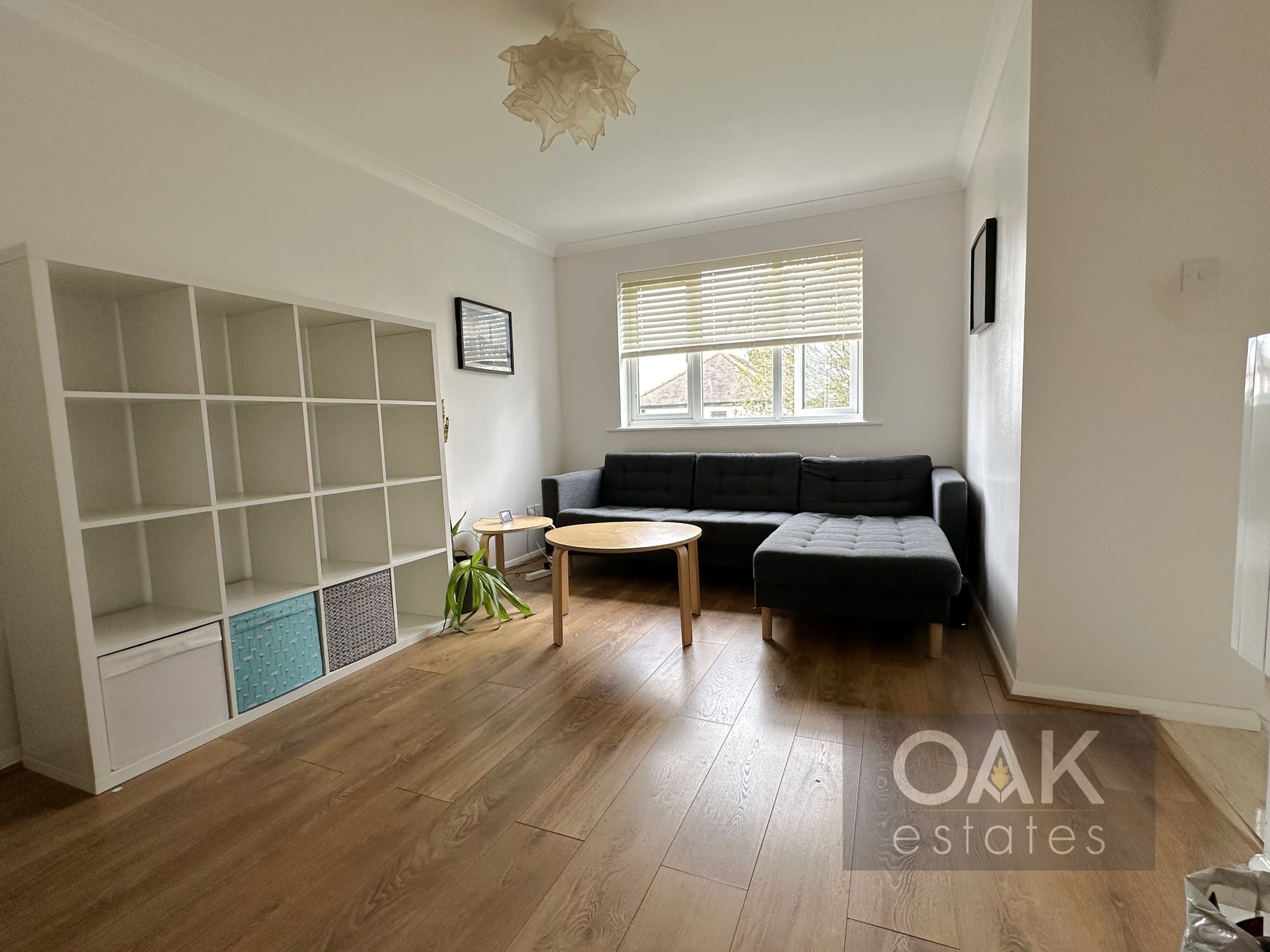 Flat Chaffinch Close in Greater London
