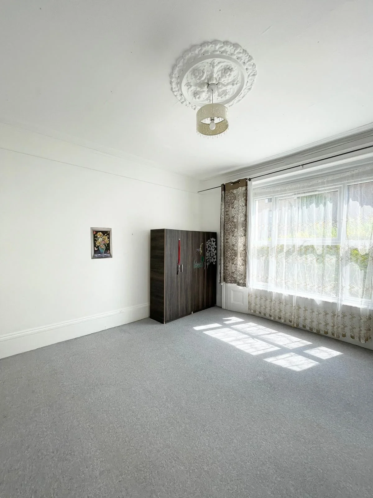 Flat Canning Crescent in Greater London