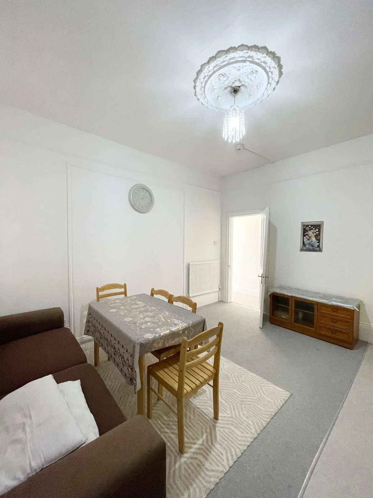 Flat Canning Crescent in Greater London