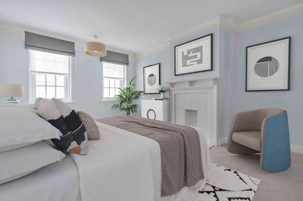 Flat Mallord Street in Greater London