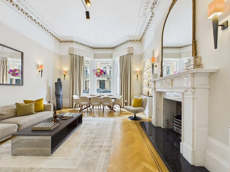 Flat De Vere Gardens in Greater London