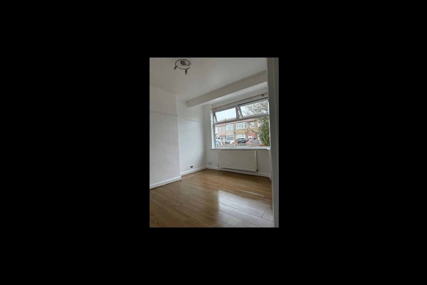 House Chailey Avenue in Greater London