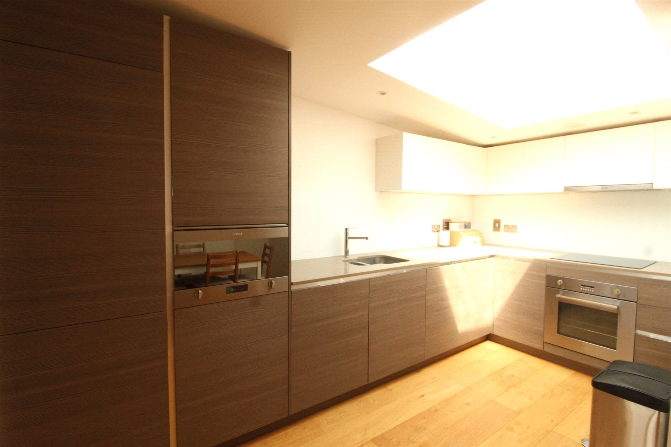 Flat Silverworks Close in Greater London