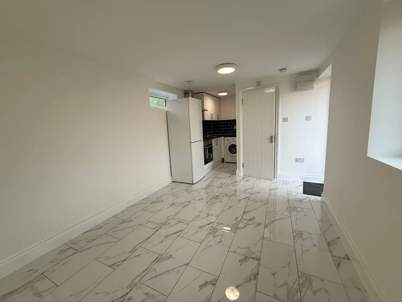 Flat Lexden Drive in Greater London