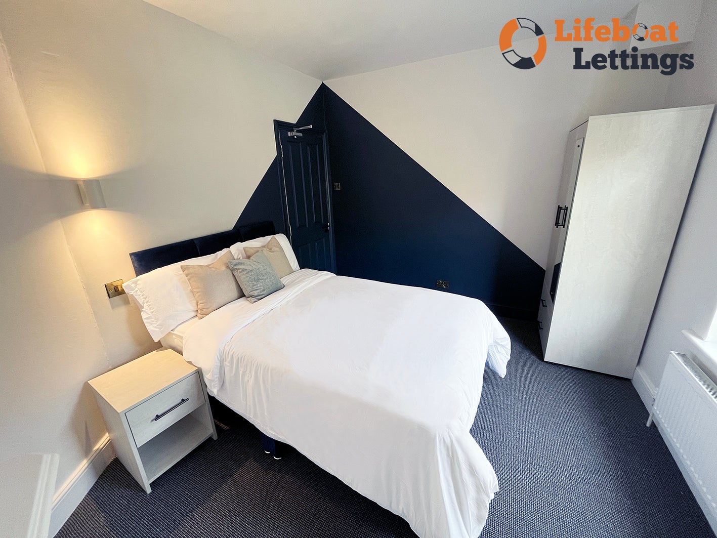 Room Sussex Avenue in Ashford