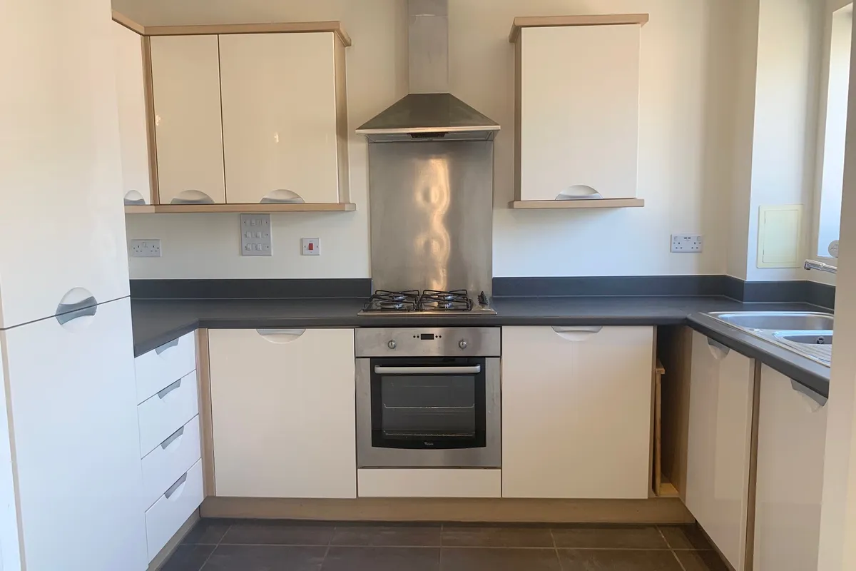 Flat Cezanne Road in Watford
