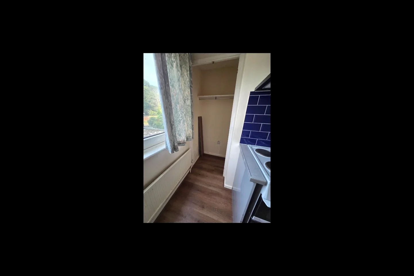 Flat Colonsay Road in Crawley