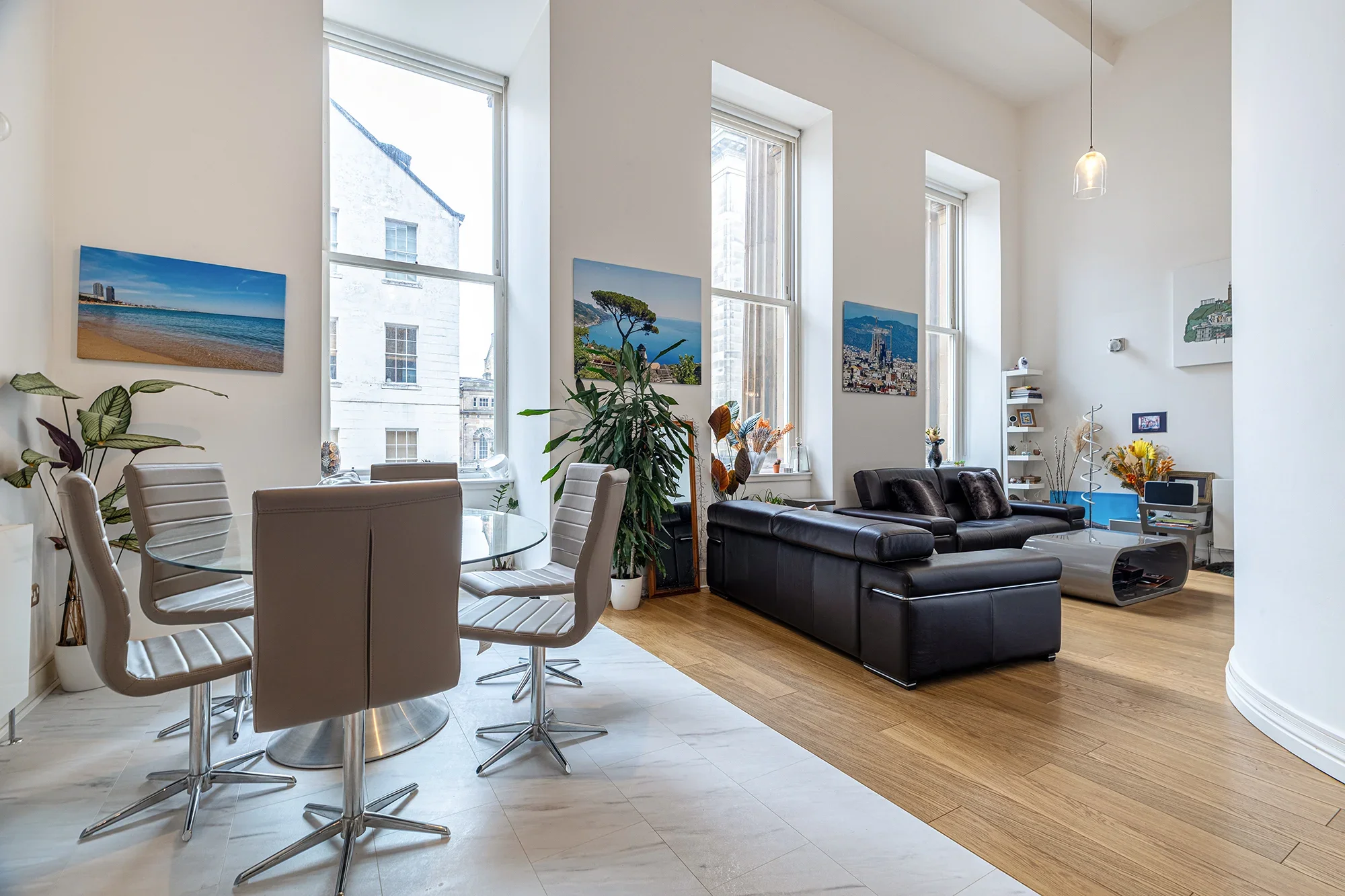 Flat Ingram Street in Glasgow