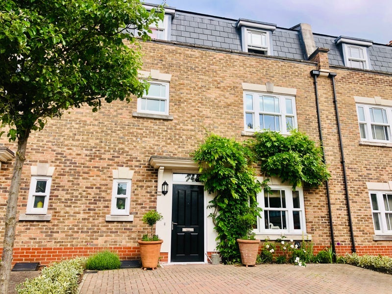 Room Benkart Mews in Greater London