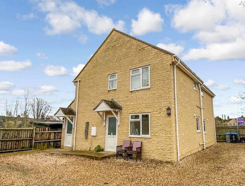 Flat Westfield Road in West Oxfordshire