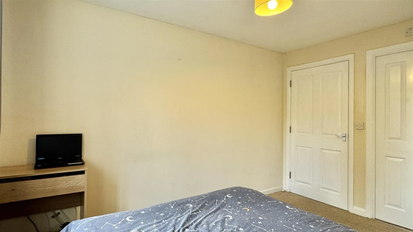 Flat Dorian Road in Bristol