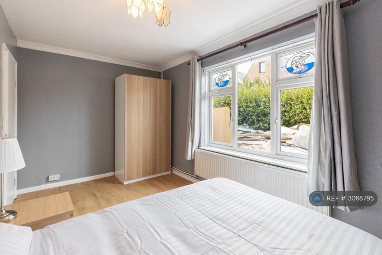 Room St Chad's Road in Tilbury