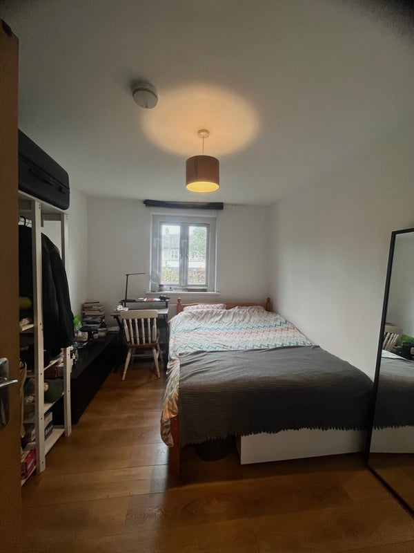Room Southwold Road in Greater London