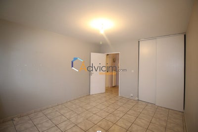 Flat Rue de la Source Saint-Martin in Saran