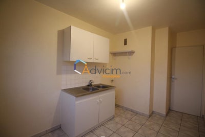 Flat Rue de la Source Saint-Martin in Saran