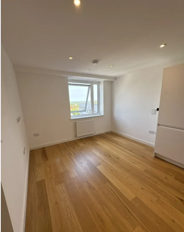 Flat Warren Road in Cheadle Hulme