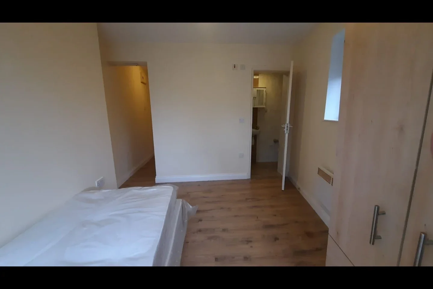 Flat Windham Avenue in Greater London