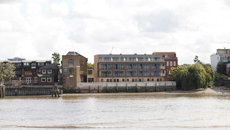 Flat Rainville Road in Greater London