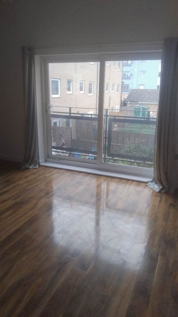 Room Miles Drive in Greater London