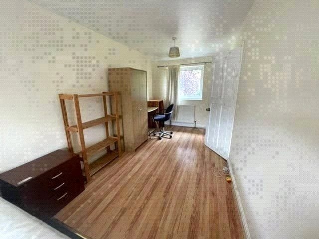 Room Ivy Avenue in Bath