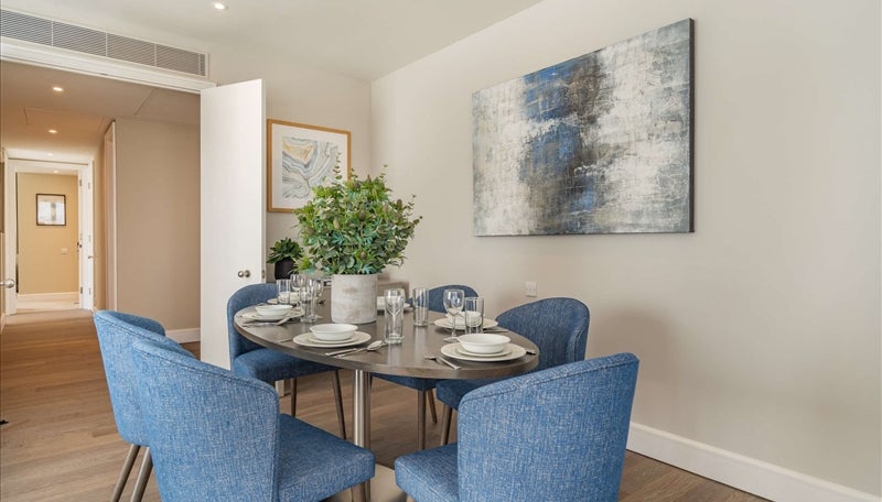 Flat Westferry Circus in Greater London