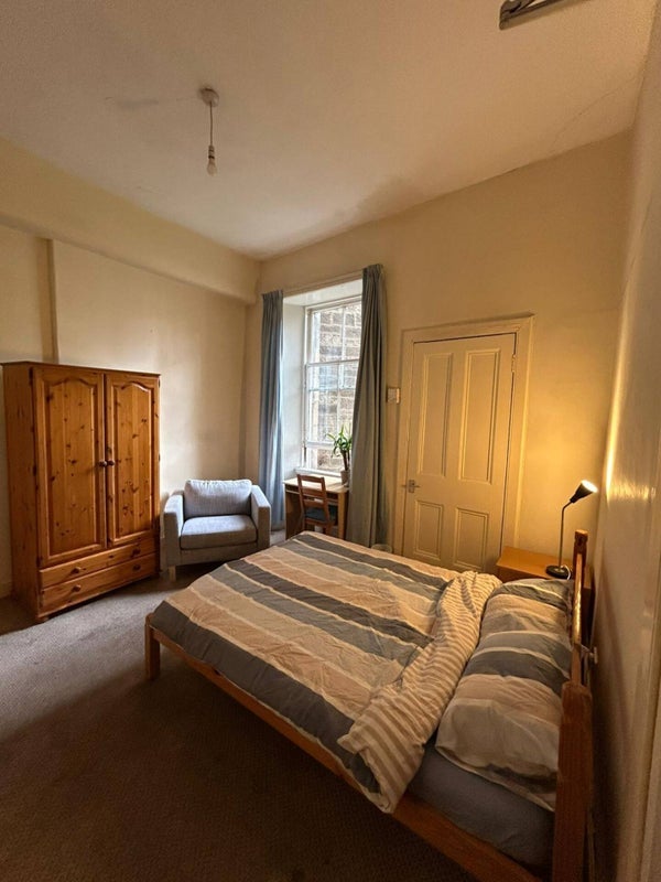 Flat Brougham Place in City of Edinburgh