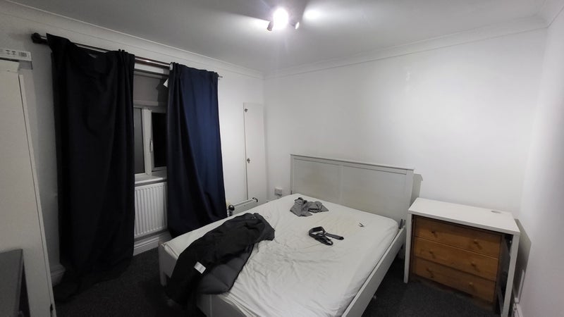 Room Tunnel Avenue in Greater London