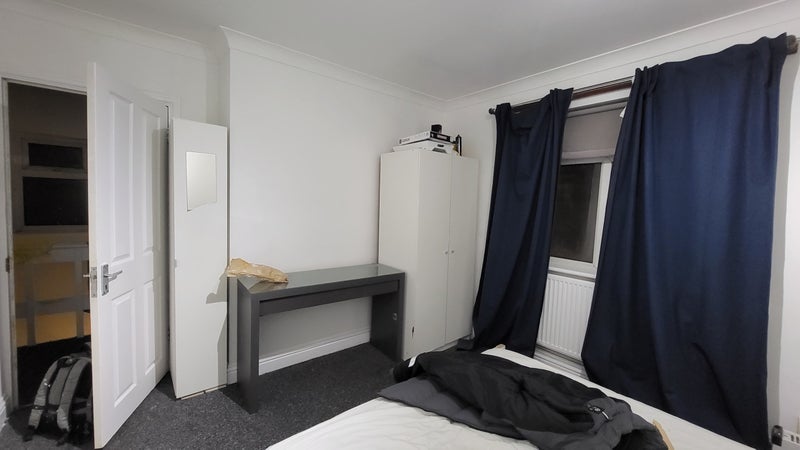 Room Tunnel Avenue in Greater London