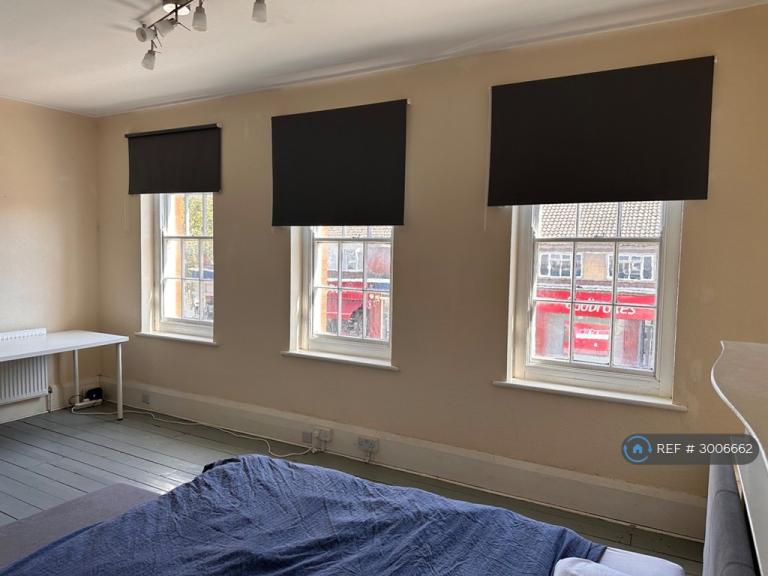 Room The Broadway in Southend-on-Sea