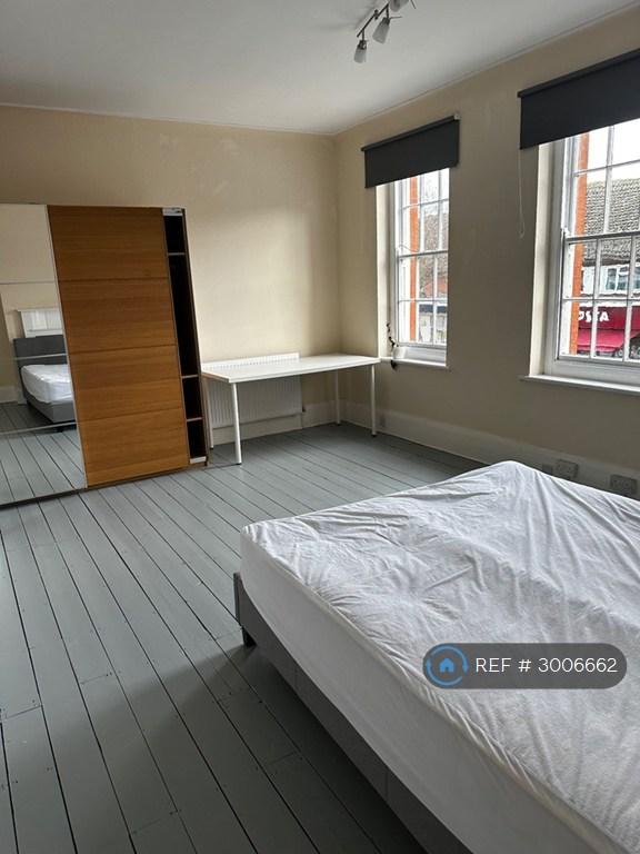 Room The Broadway in Southend-on-Sea