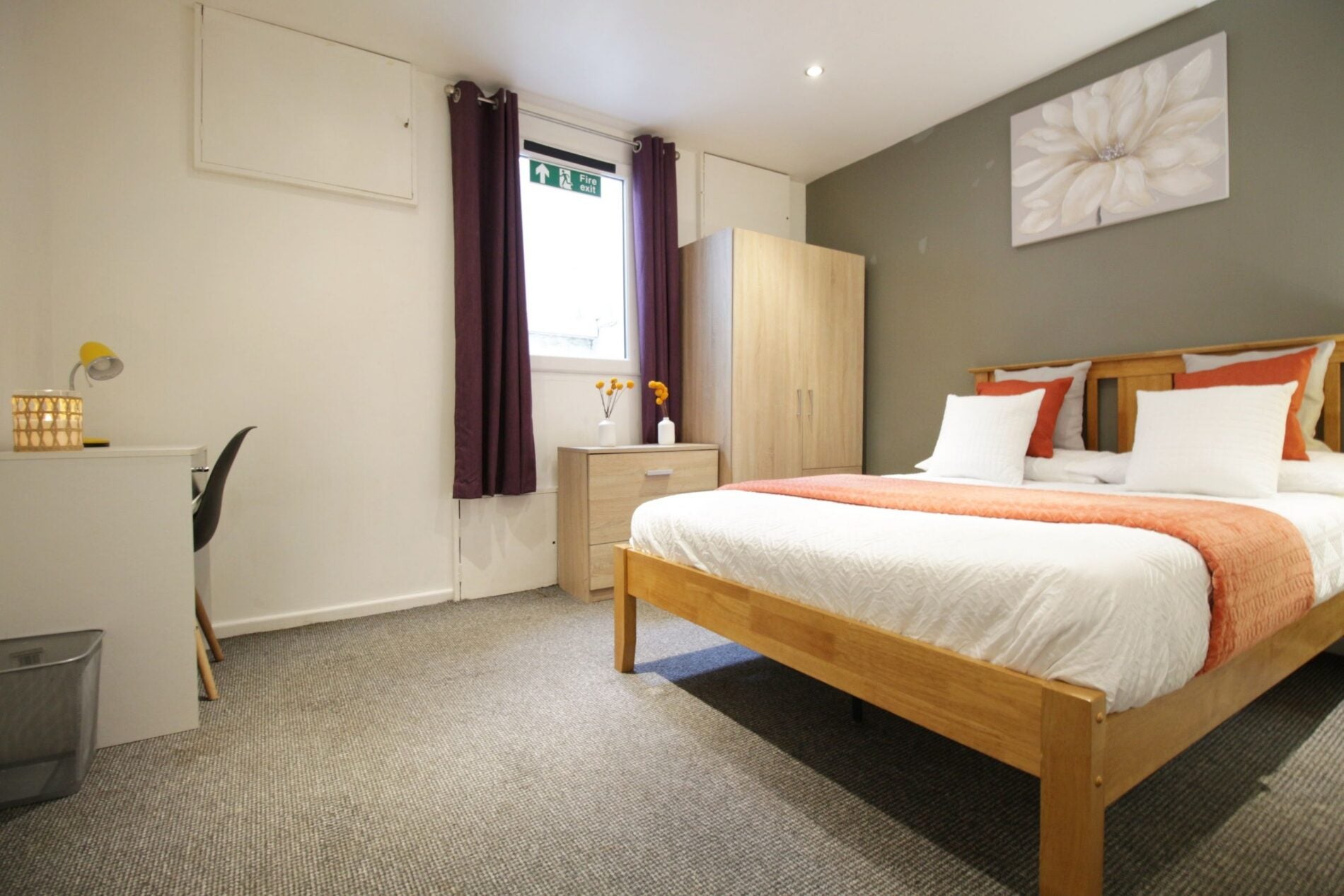 Room Monks Road in Lincoln