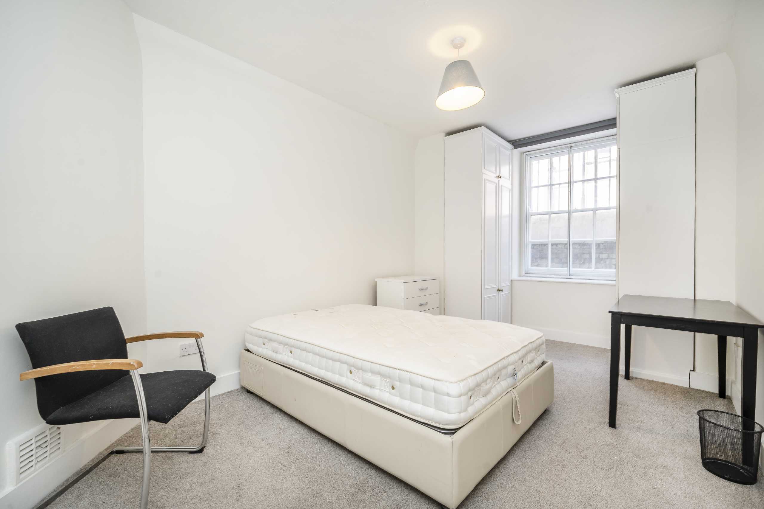 Flat Tavistock Place in Greater London