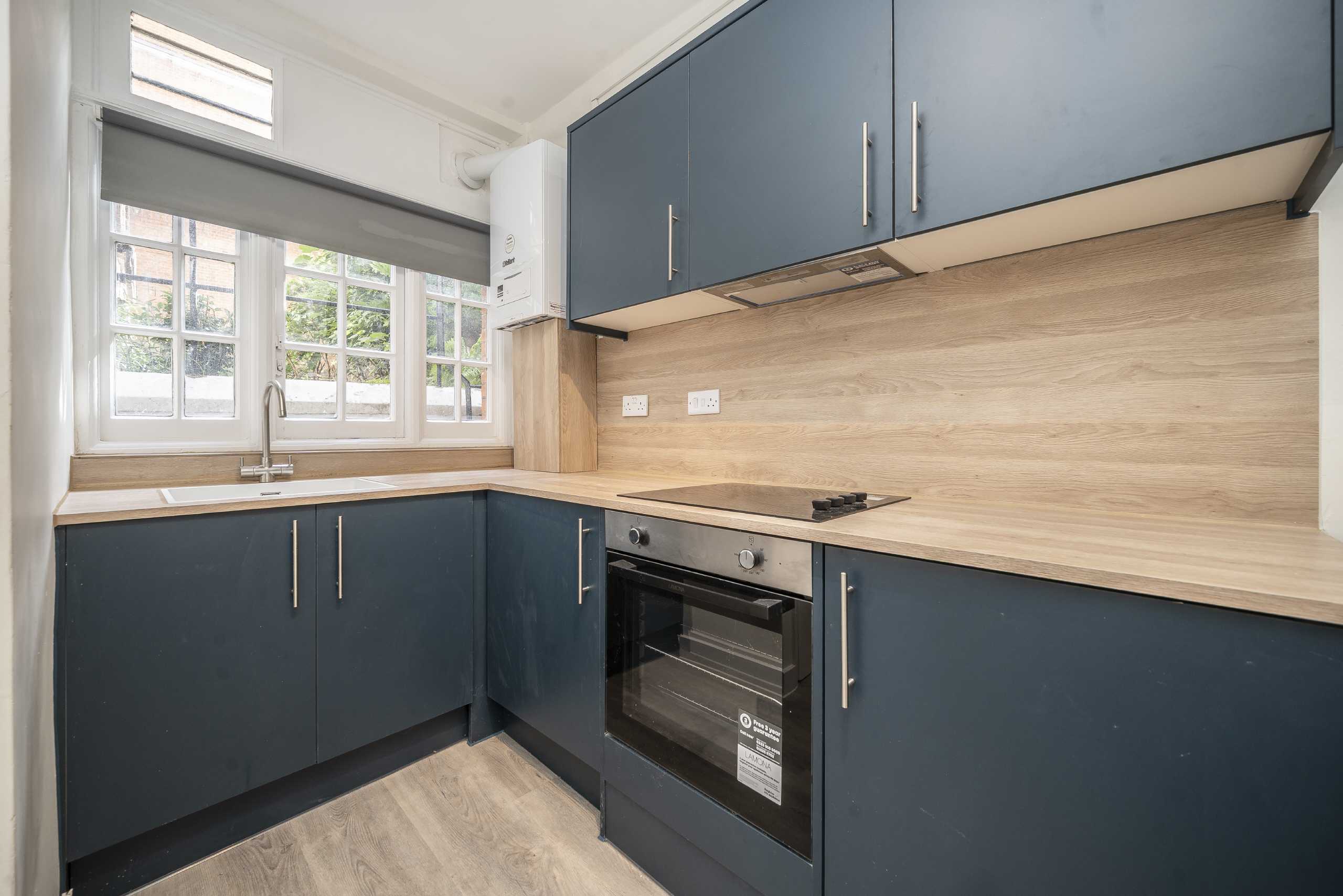 Flat Tavistock Place in Greater London