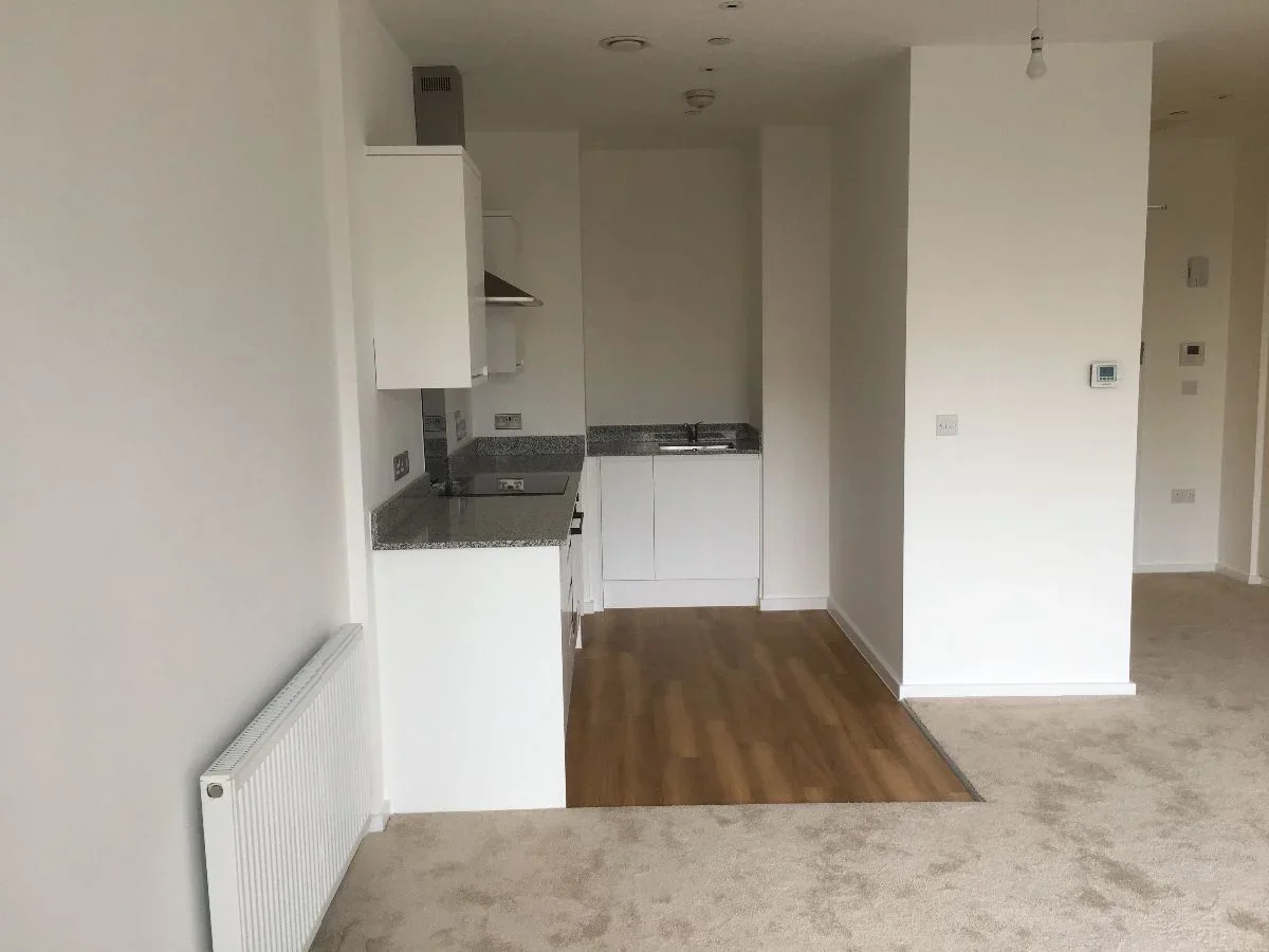 Flat Ilford Hill in Greater London