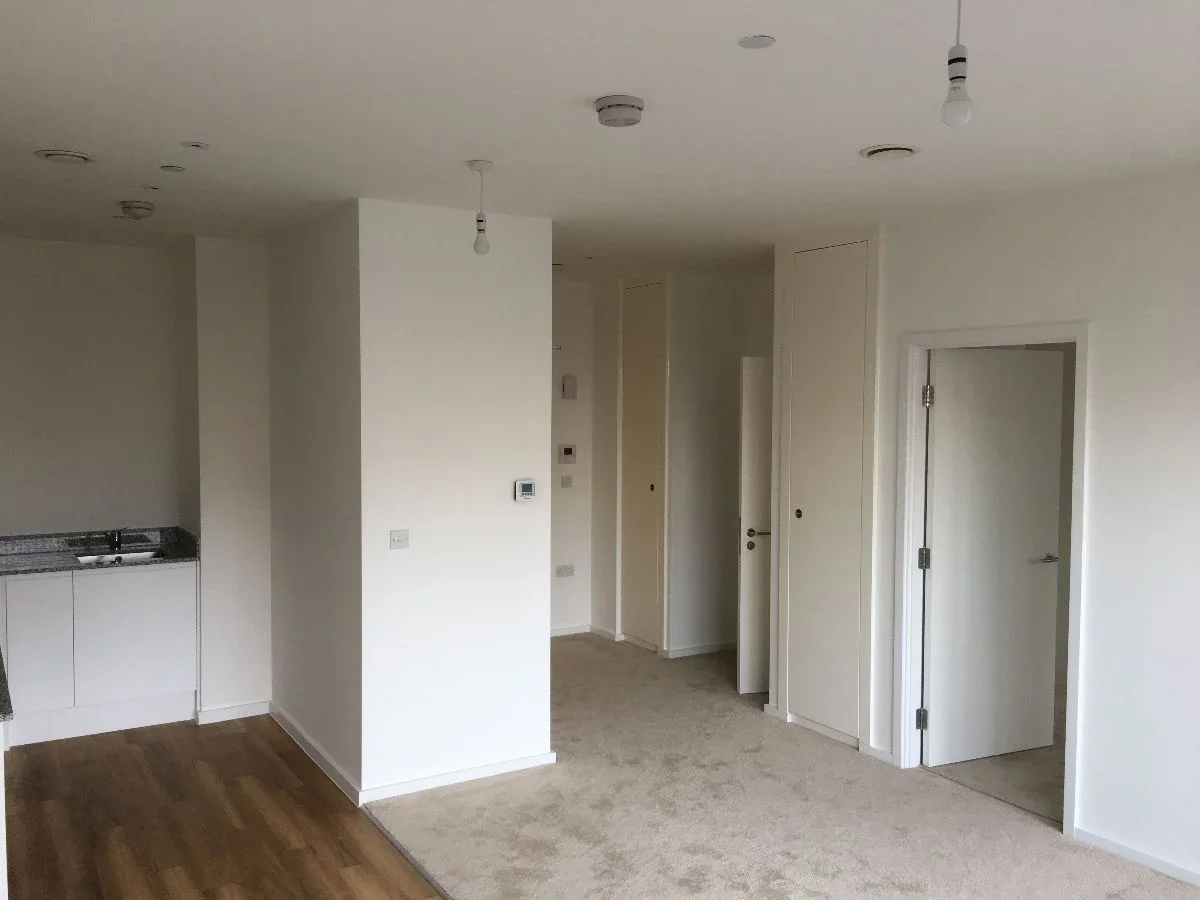 Flat Ilford Hill in Greater London