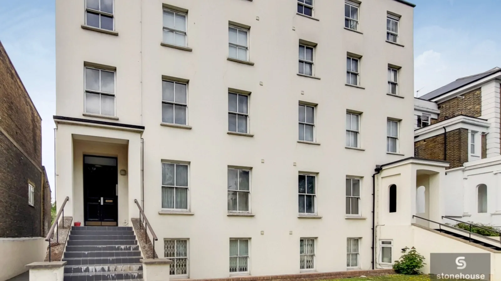 Flat Brecknock Road in Greater London