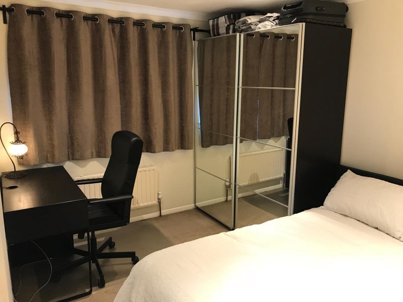 Room Claire Place in Greater London