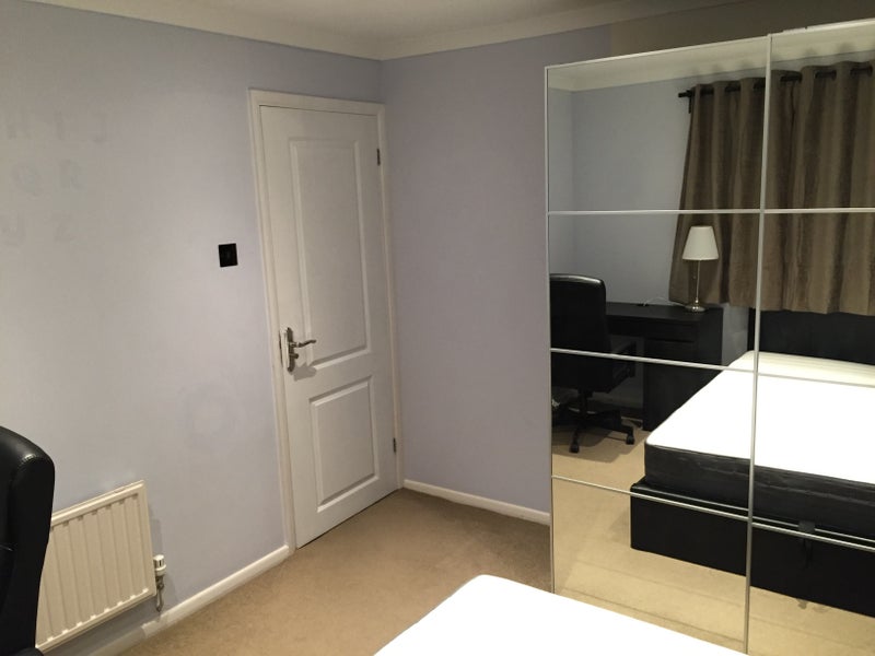 Room Claire Place in Greater London