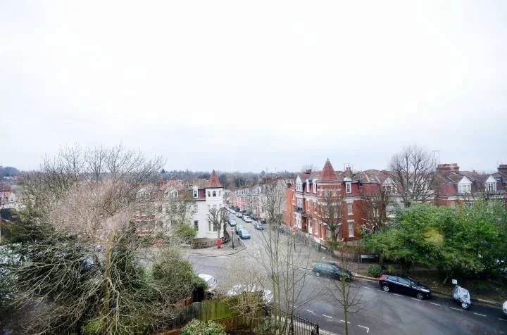 Flat Hornsey Lane Gardens in Greater London