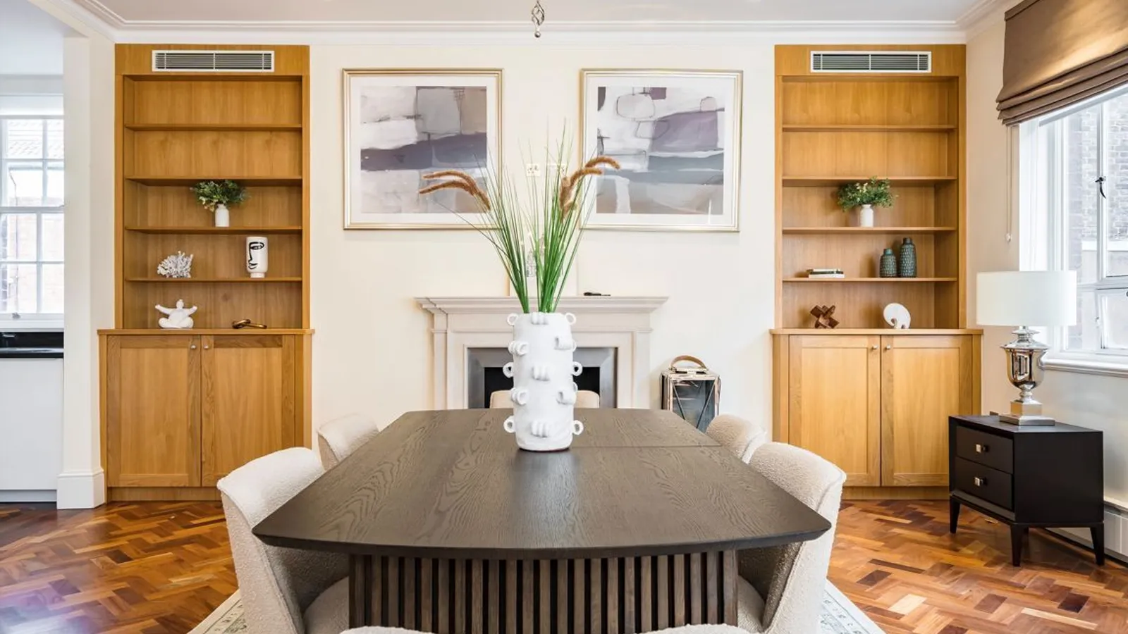 Flat Grosvenor Square in City of Westminster