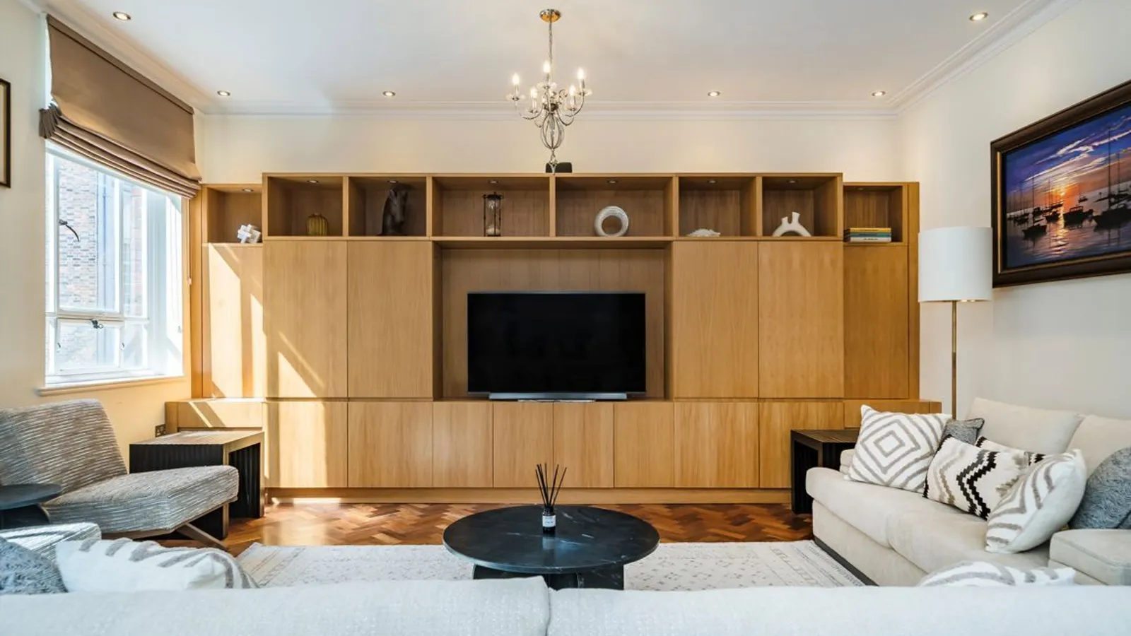Flat Grosvenor Square in City of Westminster